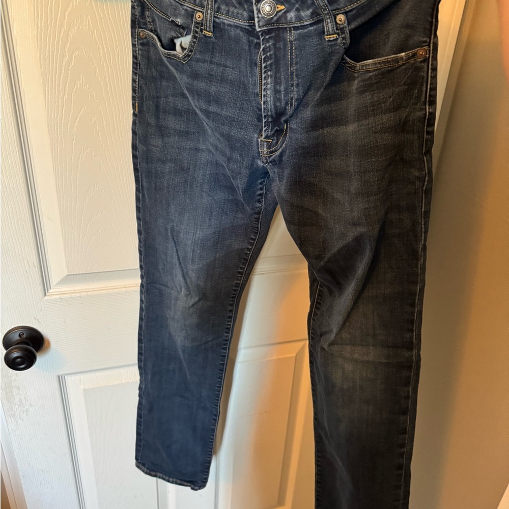 American Eagle Outfitters Blue Straight Jeans Classic Denim Style